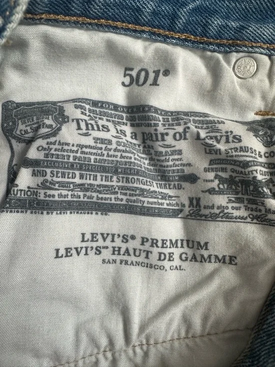 Like new Levi’s 501 straight-leg jean blue wash - Picture 3 of 6
